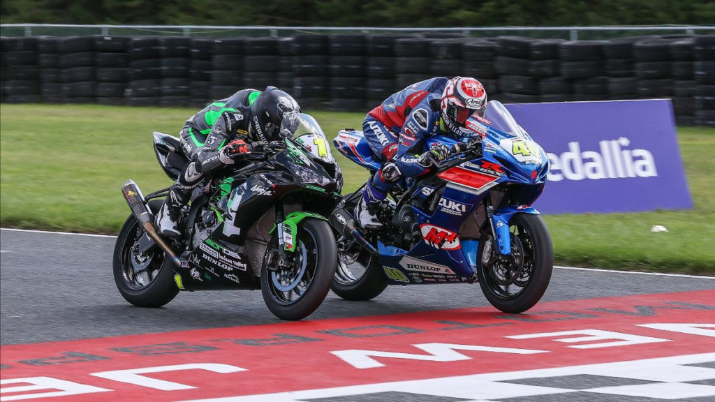 Sean Dylan Kelly (40) beat Richie Escalante (1) in a photo finish at the end of Supersport Race One at NJMP. Photo by Brian J. Nelson, courtesy MotoAmerica.