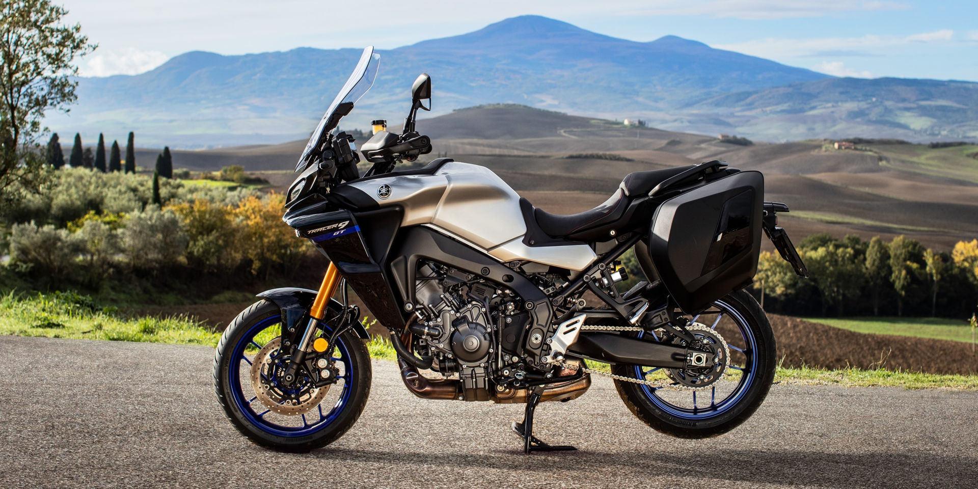 New frame, new bodywork, new engine, and electronic suspension. The 2021 Yamaha Tracer 9 GT is the sport-tourer it always was, just more advanced and more capable. Photo courtesy Yamaha.