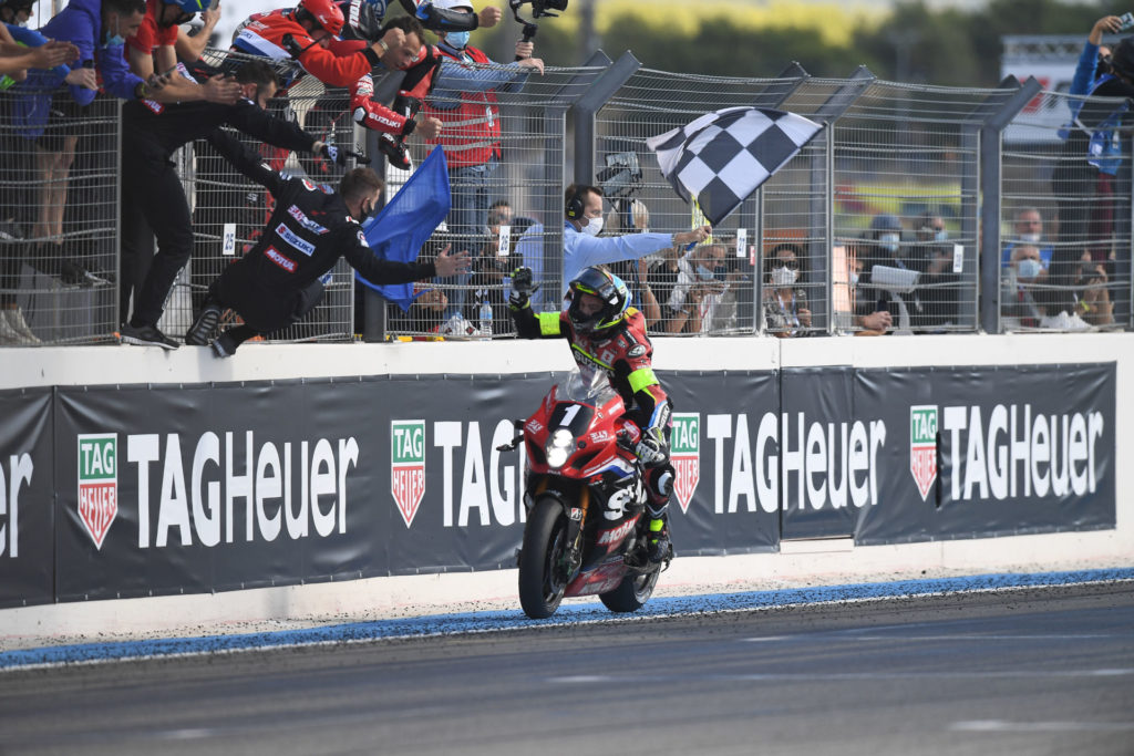 Yoshimura SERT Motul (1) won the Bol d'Or 24-Hour race in France. Photo courtesy Team Suzuki Press Office.