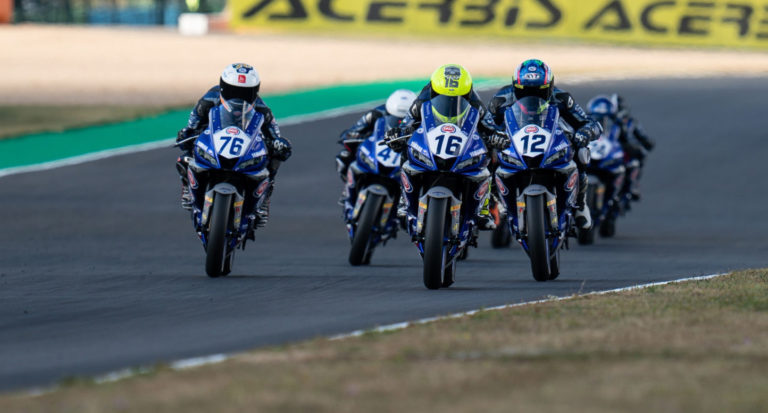Yamaha R3 bLU cRU Cup: Champion Will Be Decided In Barcelona