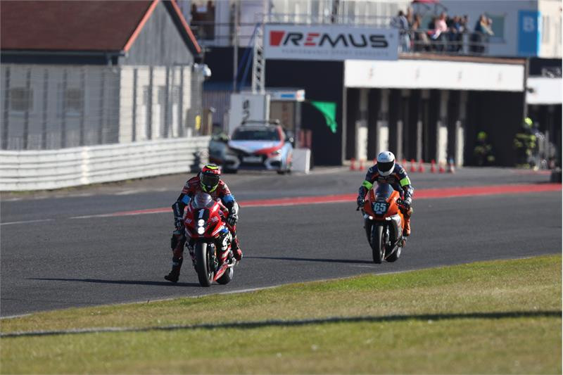 Sylvain Guintoli (1) riding the winning Yoshimura SERT Motul Suzuki GSX-R1000R