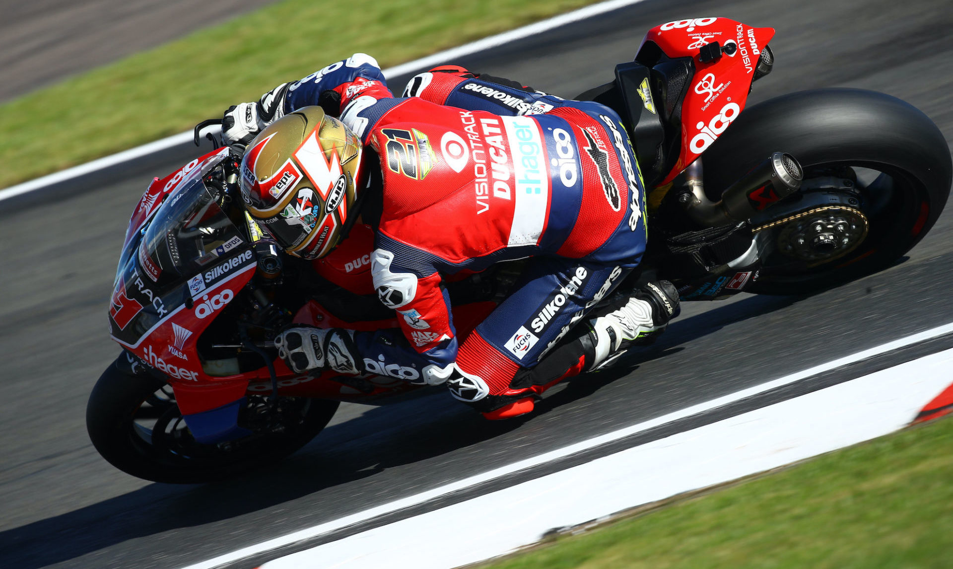 Christian Iddon (21) is in contention for the 2021 British Superbike Championship. Photo by Double Red, courtesy VisionTrack Ducati.