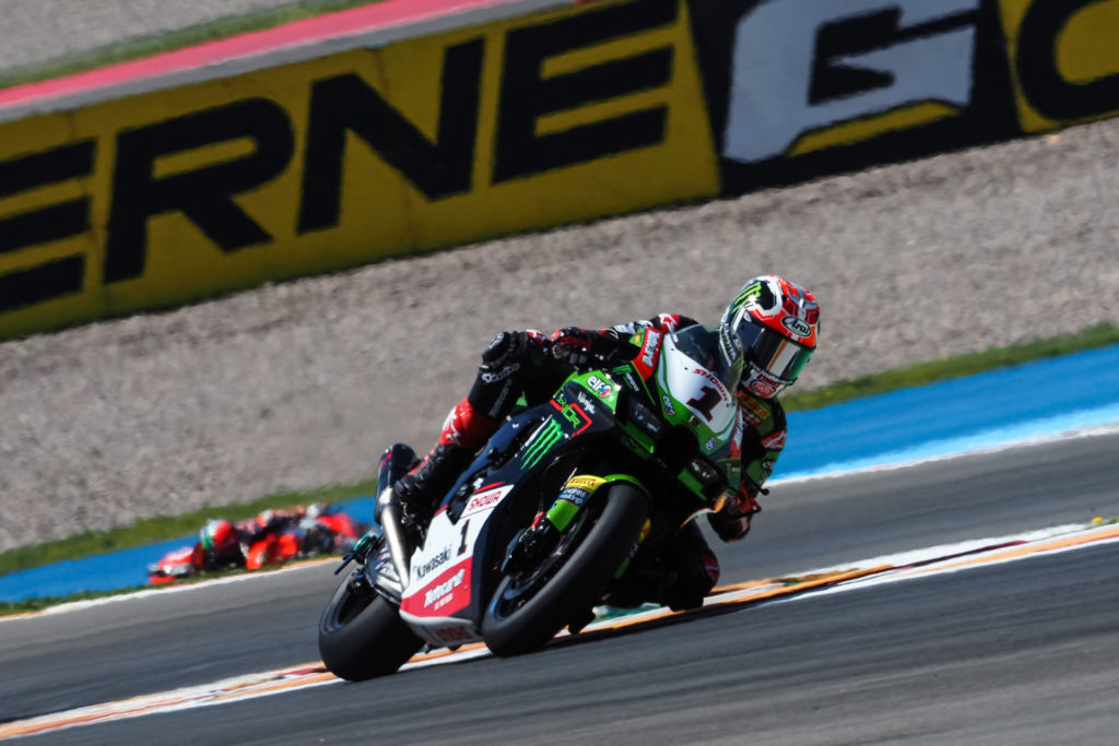 Jonathan Rea (1), prior to crashing in FP2. Photo courtesy Dorna.