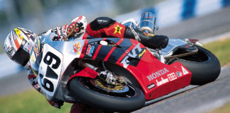 Nicky Hayden (69) on his American Honda RC51 AMA Superbike, circa 2002. Photo courtesy American Honda.
