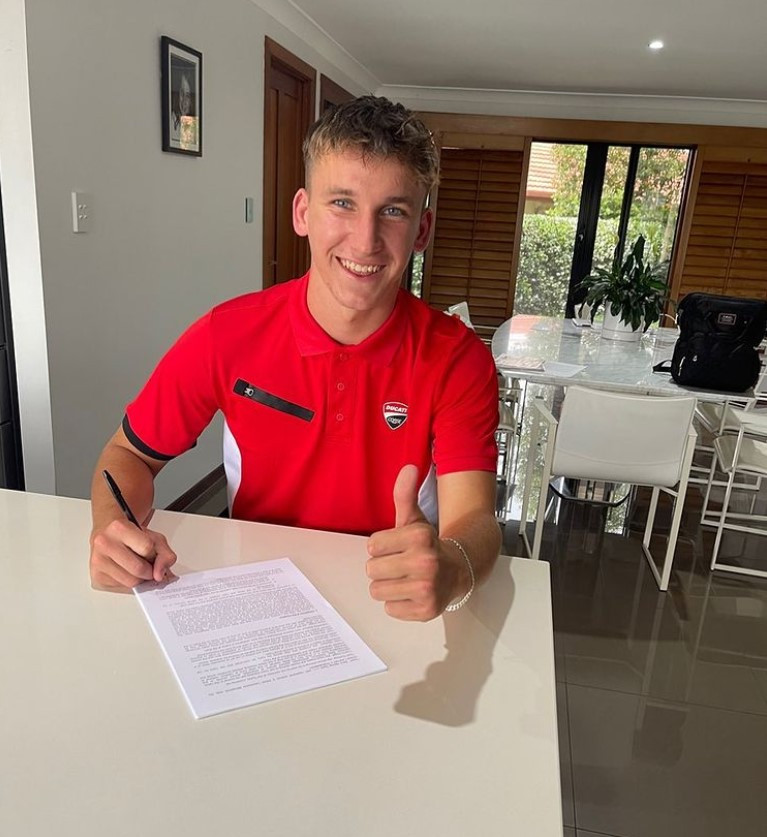 Oli Bayliss signing his contract with Barni Racing Team. Photo courtesy Oli Bayliss.