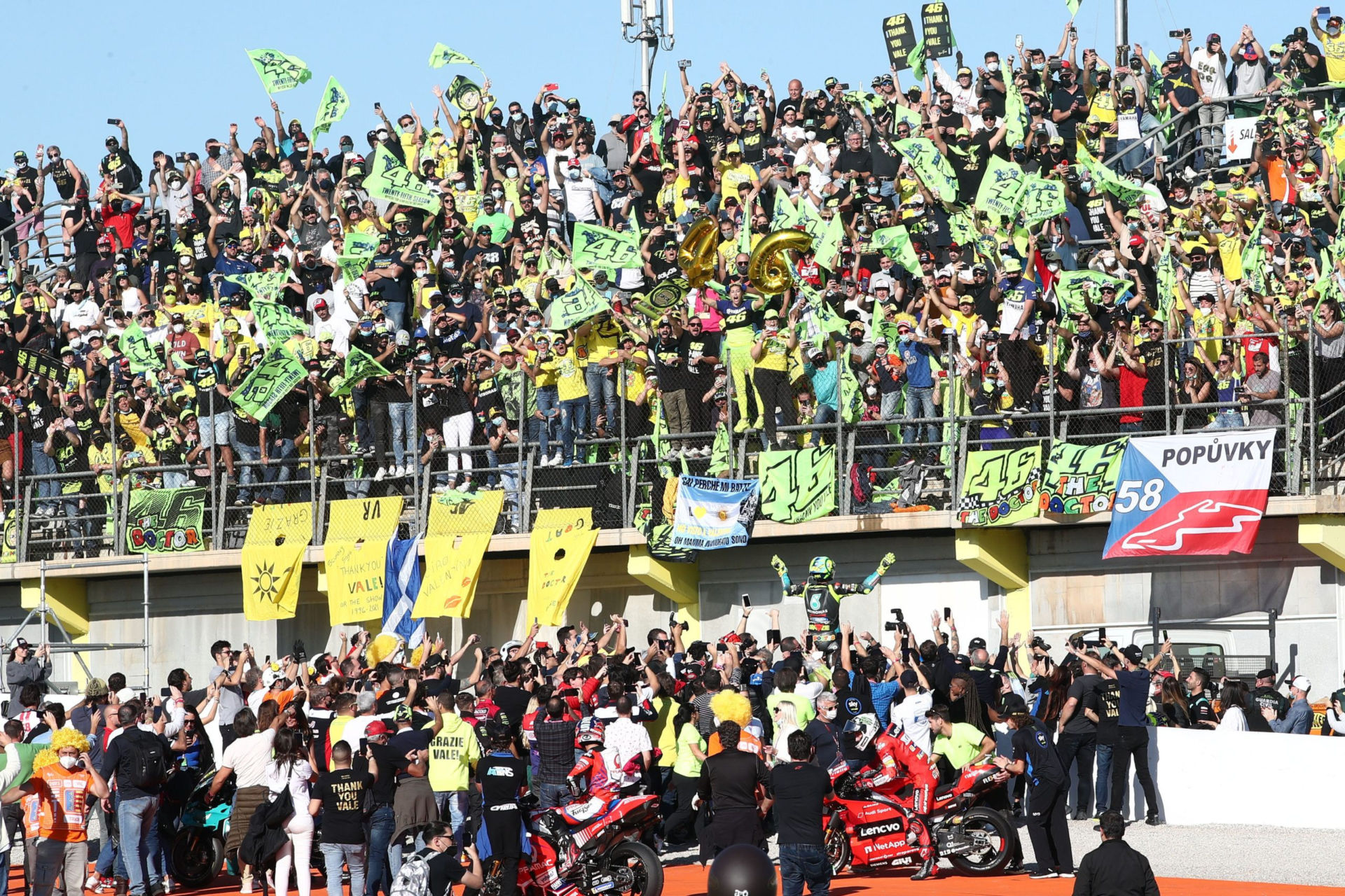 Valentino Rossi says goodbye to his fans at Valencia. Photo courtesy PETRONAS Yamaha SRT.