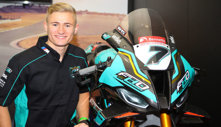 British Superbike: Vickers Signs With FHO Racing BMW