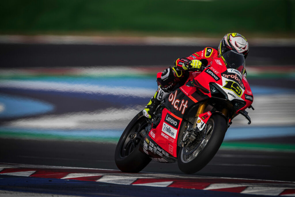 Alvaro Bautista (19). Photo courtesy Ducati.