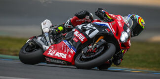 Xavier Simeon (1) at speed on the Yoshimura SERT Motul Suzuki GSX-R1000. Photo courtesy Team Suzuki Press Office.