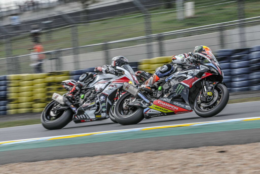 BMW Motorrad World Endurance Team (bike closest to the camera). Photo courtesy EWC Press Office.