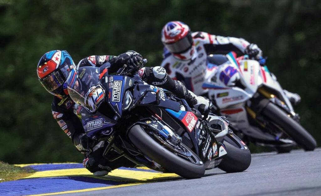 Travis Wyman (10) leading Ashton Yates (22) at Road Atlanta. Photo courtesy Tytlers Cycle/RideHVMC Racing.