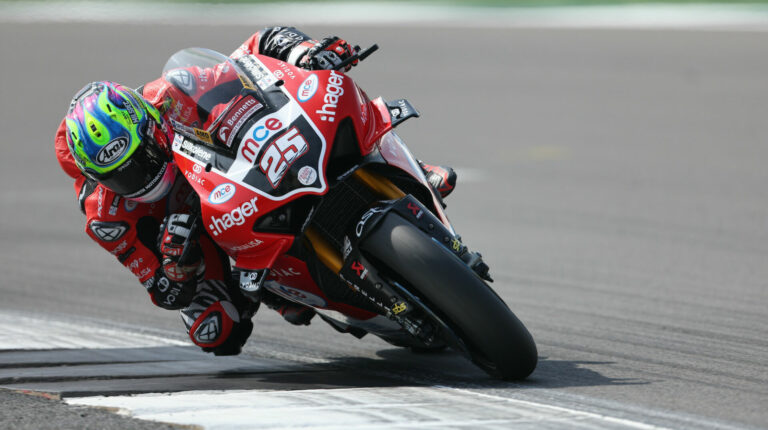Brookes Racing MCE Ducati At North West 200