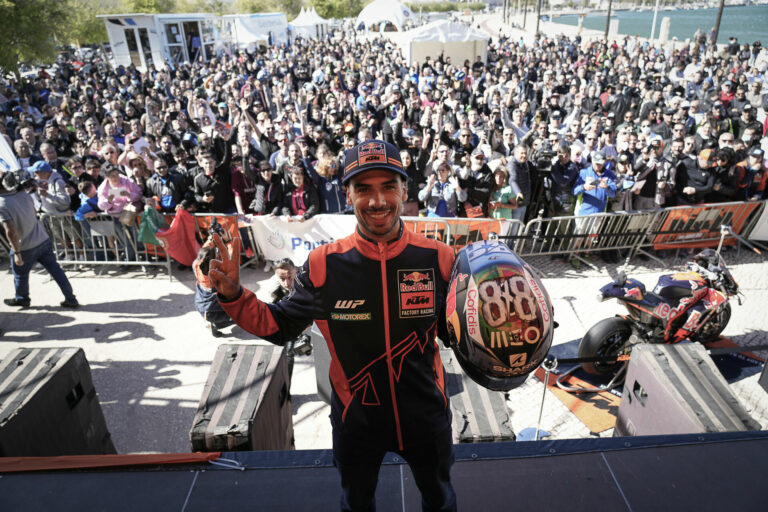 MotoGP: Home Hero Oliveira Leads Fan Parade In Portugal