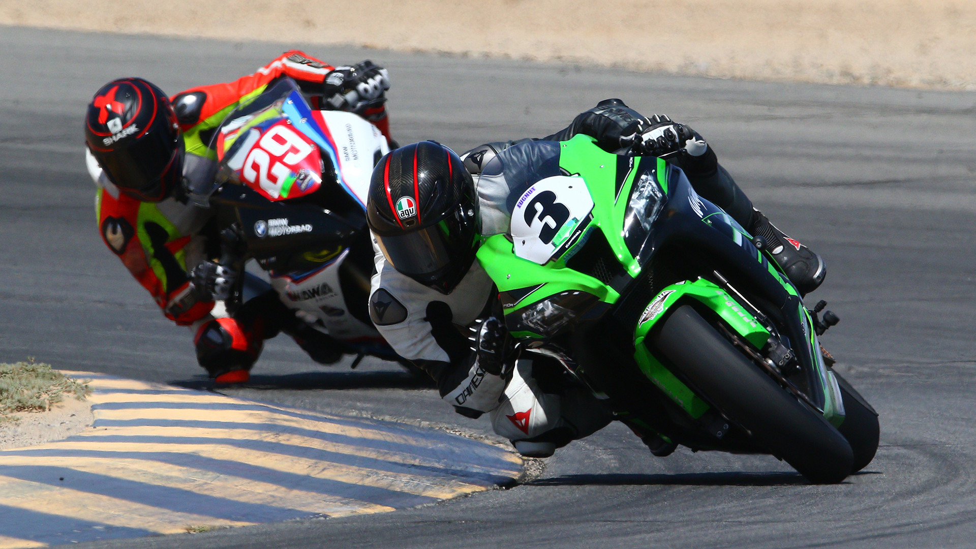 Anthony “Lug Nut” Norton (3) leads Jack Bakken (29) during the CVMA Open Shootout race at Chuckwalla Valley Raceway. Photo by CaliPhotography.com, courtesy CVMA.