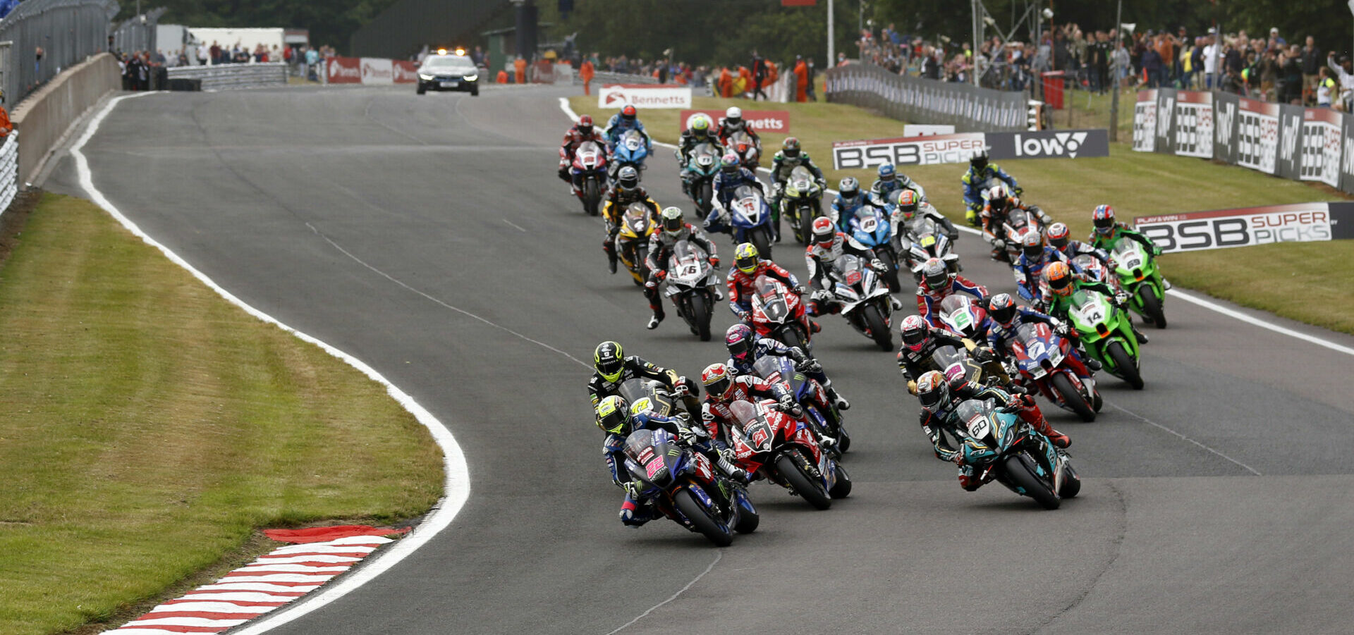 The start of a British Superbike race at Oulton Park in 2021. Photo courtesy MSVR.