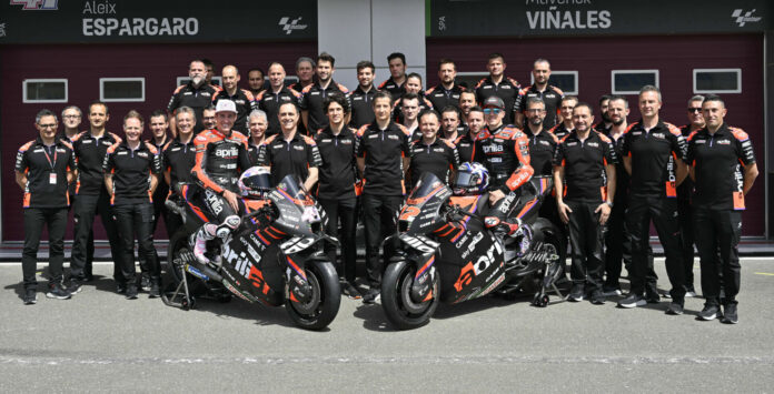 Aleix Espargaro (41), Maverick Vinales (12), and the Aprilia MotoGP team. Photo courtesy Aprilia.