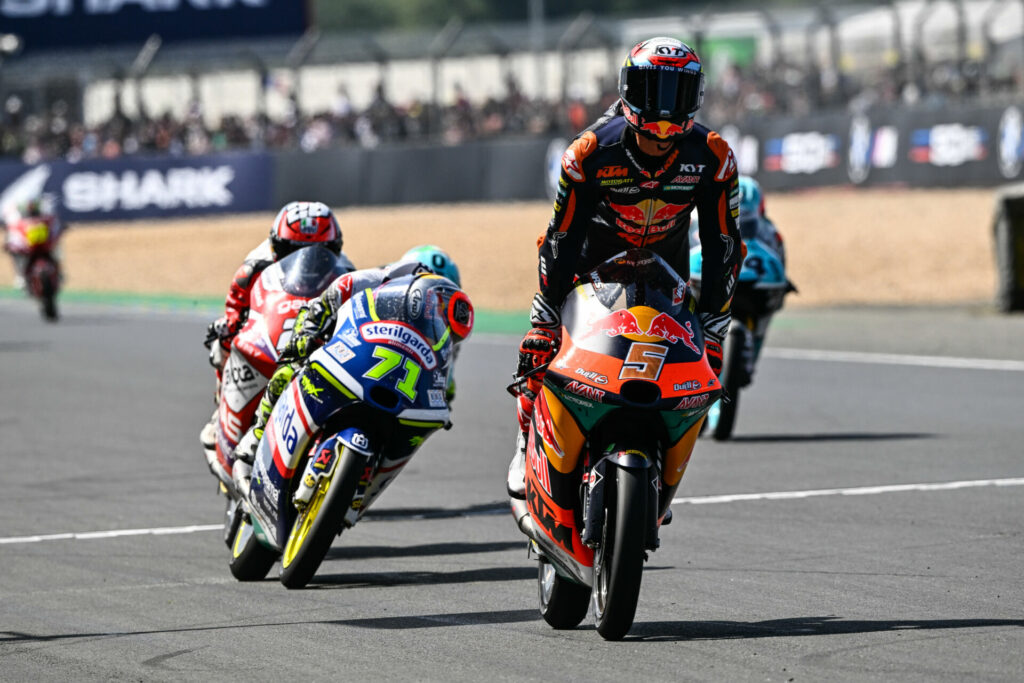 Jaume Masia (5) won a fierce Moto3 race at Le Mans. Photo courtesy Dorna.