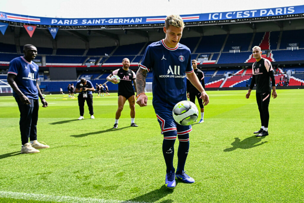 Fabio Quartararo showing his skills to the PSG players and coaches. Photo courtesy Dorna.