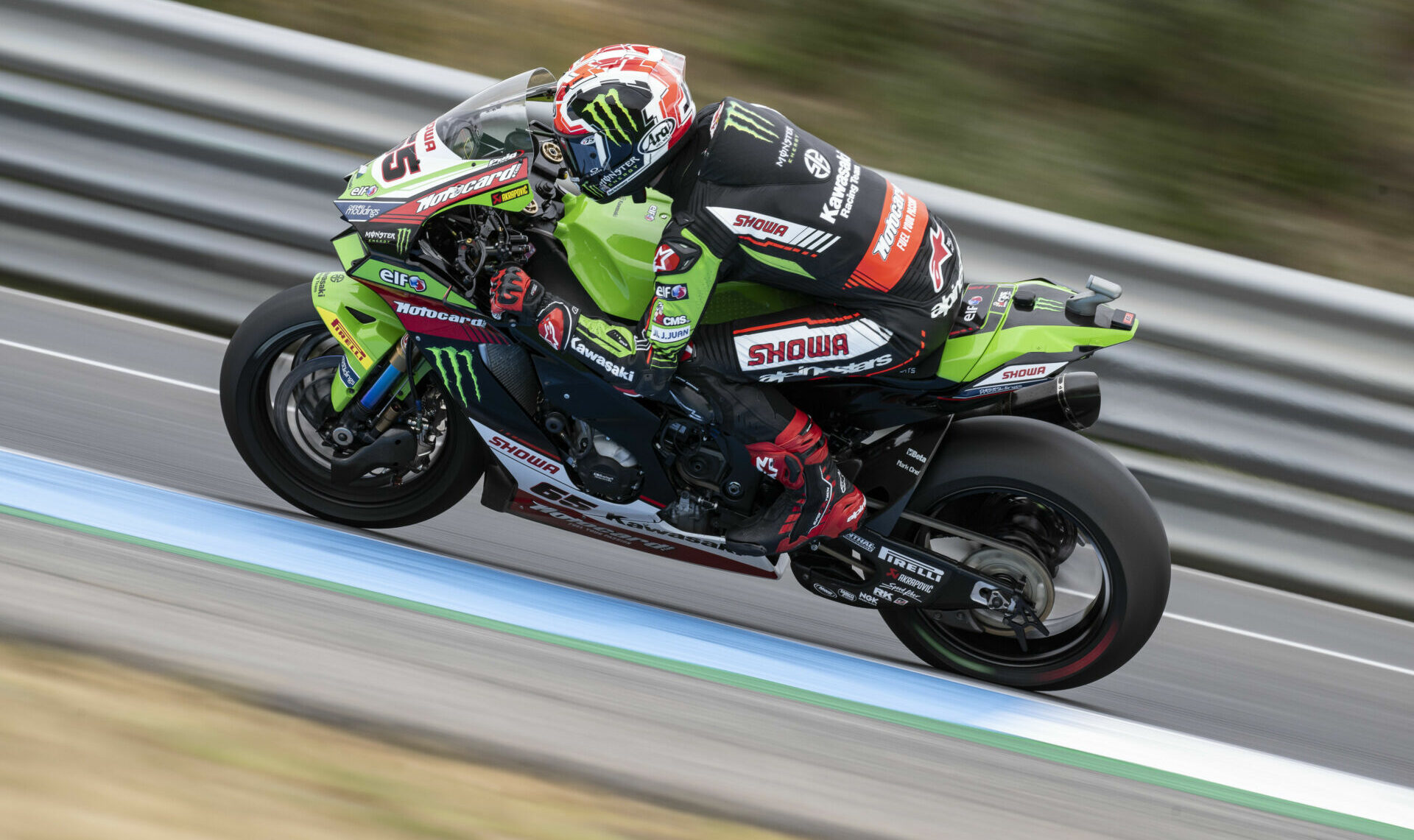 Jonathan Rea (65) at speed at Estoril Circuit, in Portugal. Photo courtesy Kawasaki.