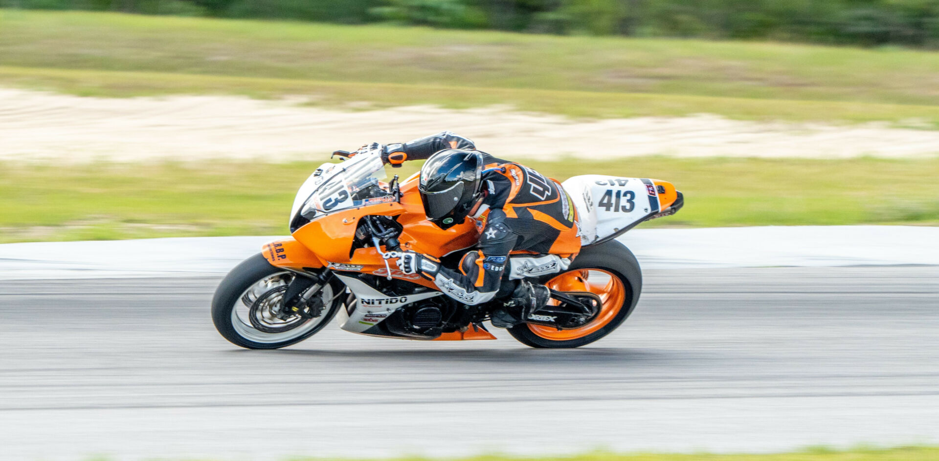 Christian Miranda (413) won three PanAmerican Superbike 600cc-class races at Carolina Motorsports Park. Photo by Matt Dexter, courtesy Pan American Superbike.