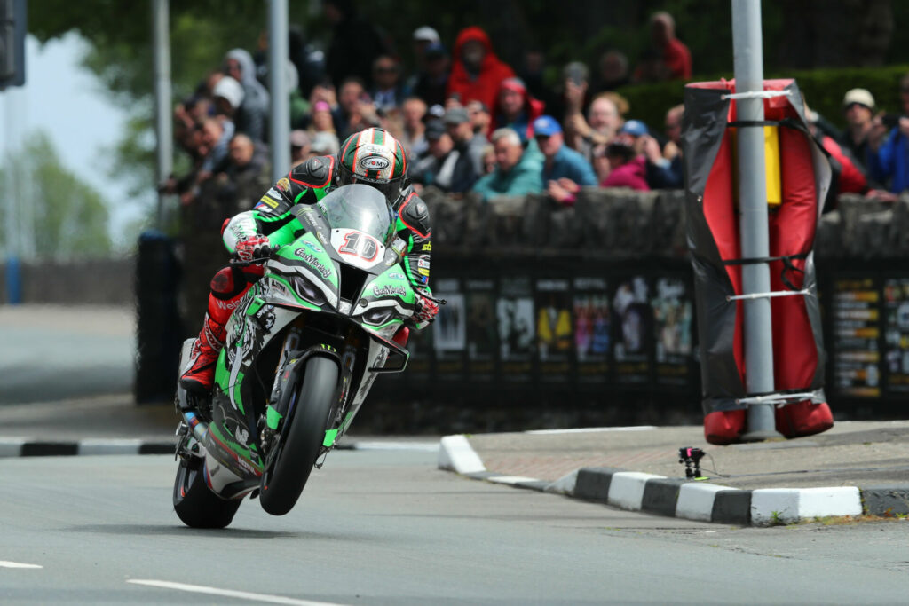 Peter Hickman (10). Photo courtesy Isle of Man TT Press Office.