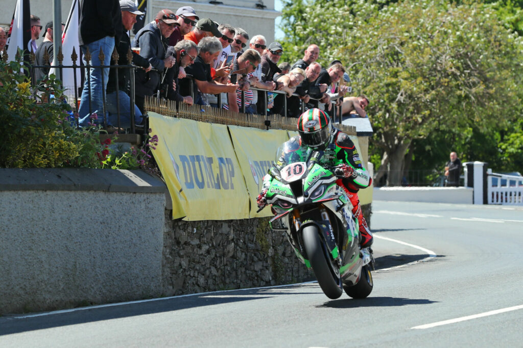 Peter Hickman (10). Photo courtesy Isle of Man TT Press Office.