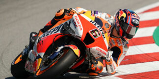 Stefan Bradl (6) at speed in Catalunya. Photo courtesy Repsol Honda.