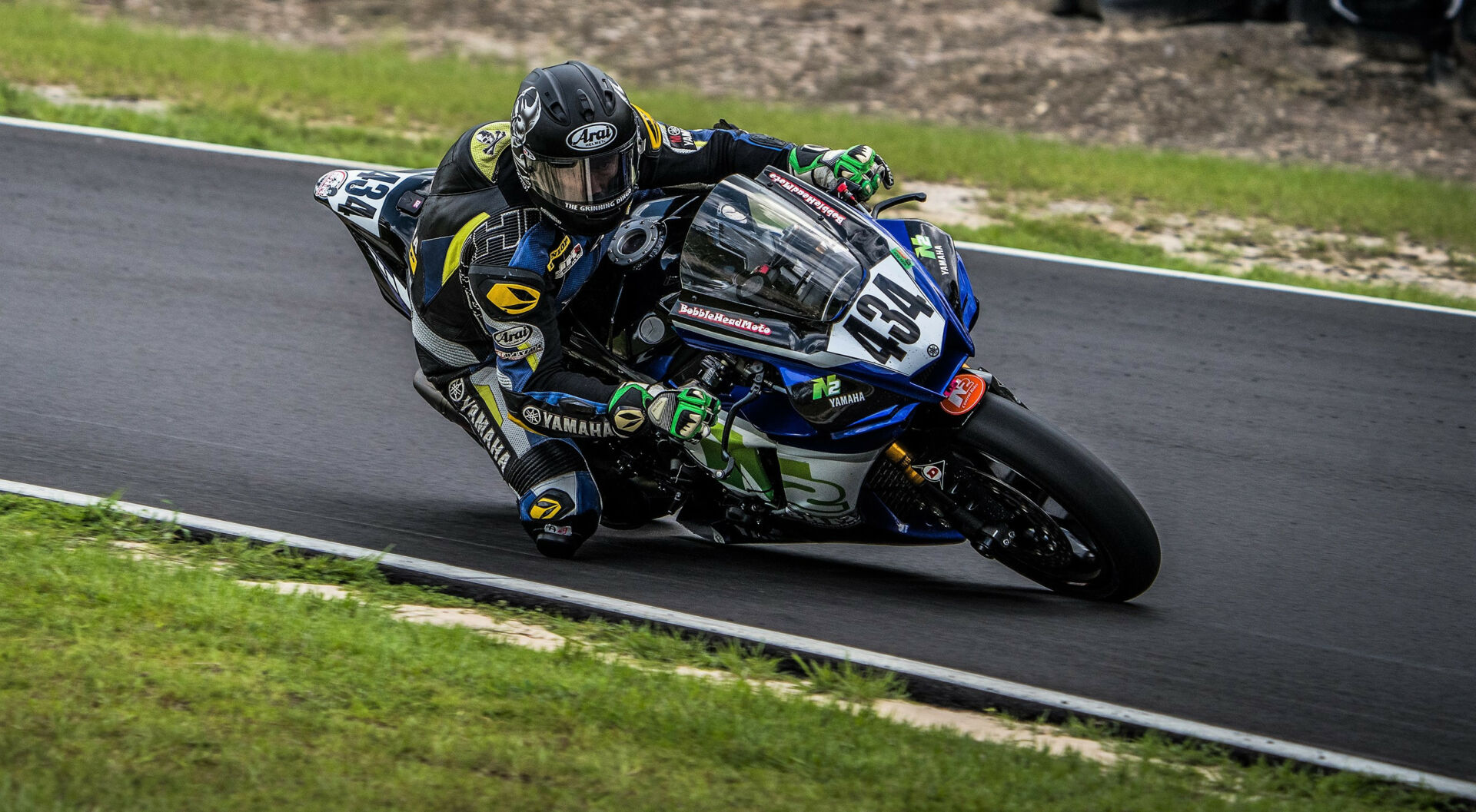 Josh Hayes (434) on the N2/BobbleHeadMoto Yamaha YZF-R1 endurance racebike at Roebling Road Raceway. Photo by Fast Glass Media, courtesy N2 Racing.