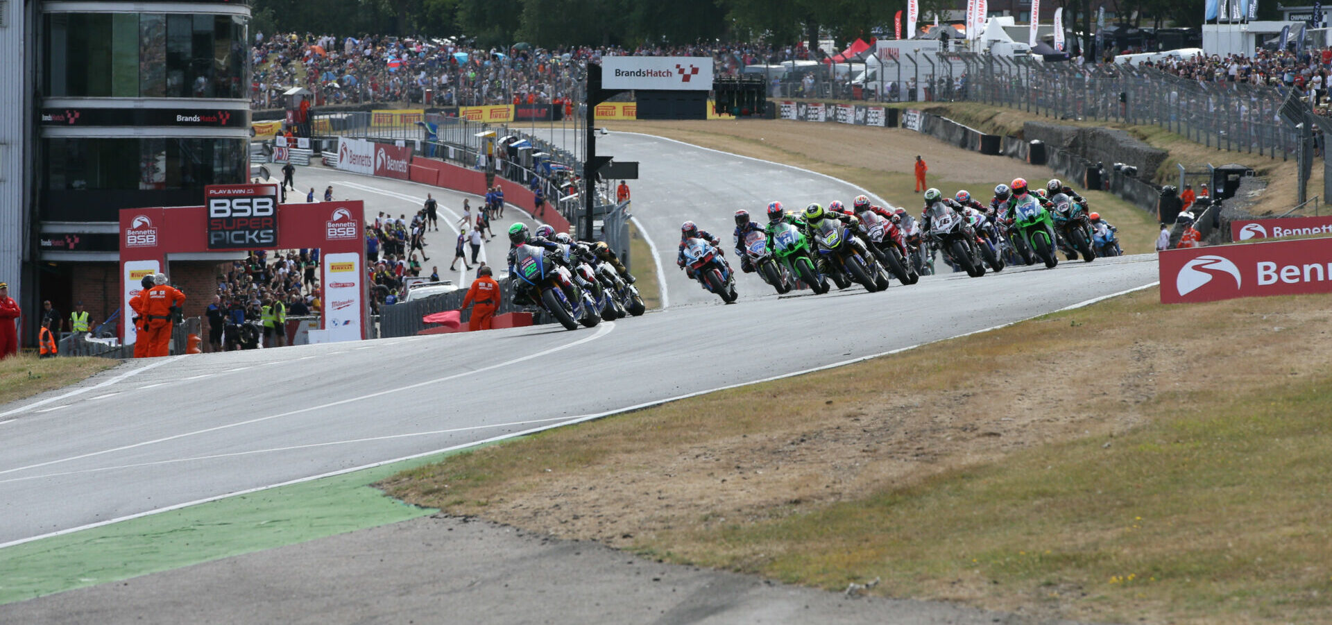 The start of a British Superbike race at Brands Hatch. Photo courtesy MSVR.