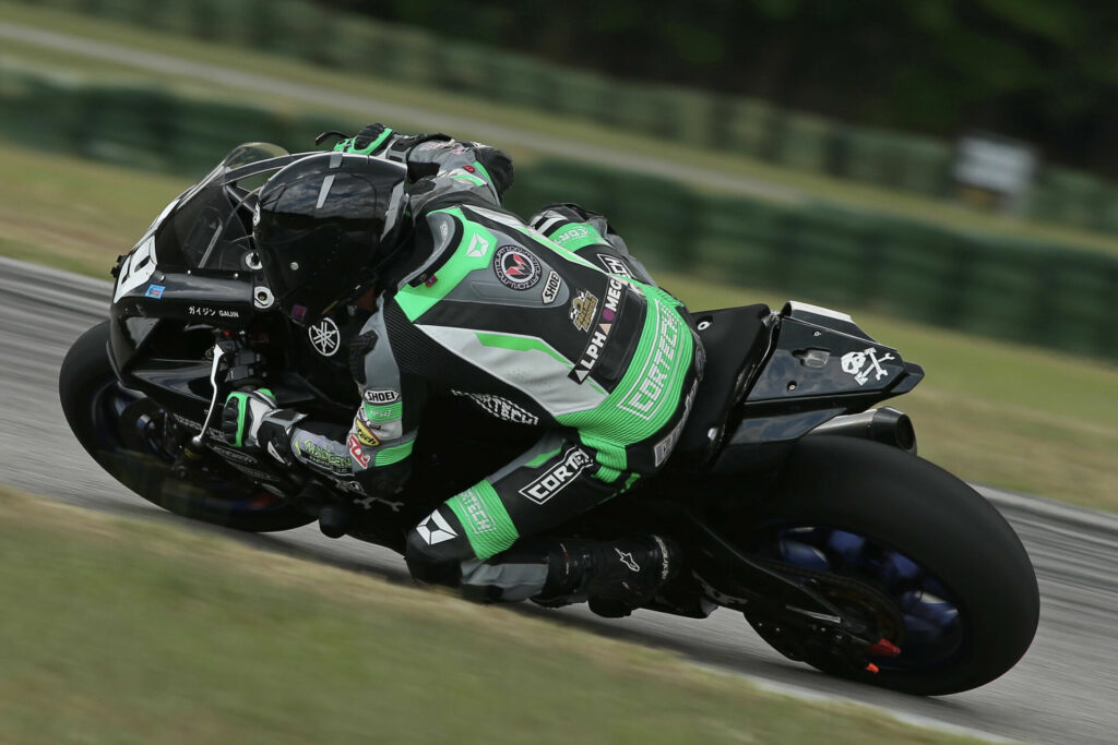 Cody at speed on the Army of Darkness Yamaha R1, which has an oversized fuel tank, during an N2/WERA National Endurance Series by Dunlop race. Photo by 4TheRiders.com.