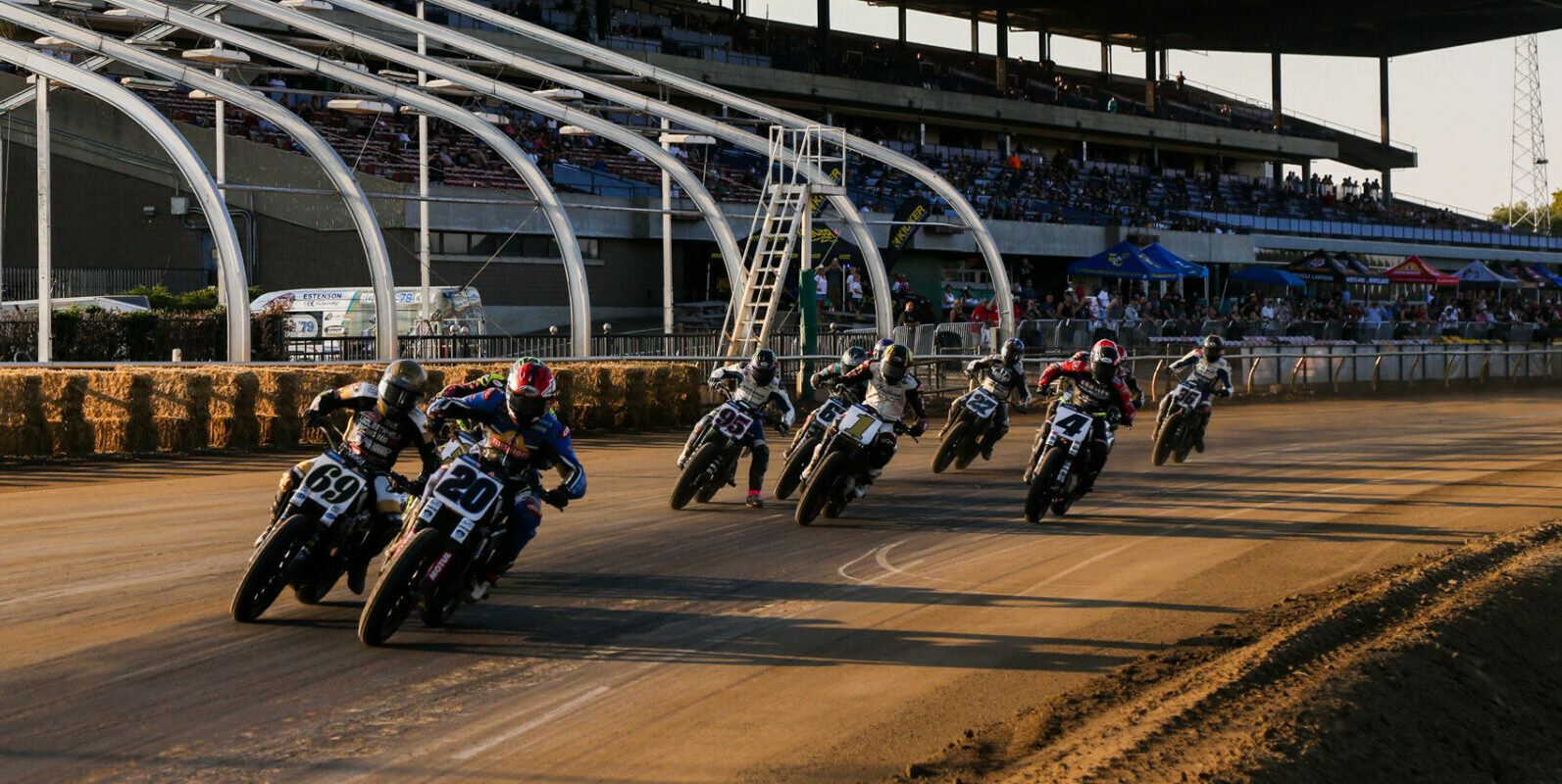 The start of the AFT SuperTwins Main event at Sacramento Mile II in 2021. Photo by Scott Hunter, courtesy AFT.