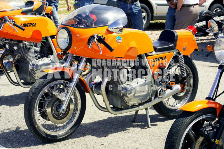 Historic Racebike Illustrations: 1972 Laverda 750SFC, In The September Issue