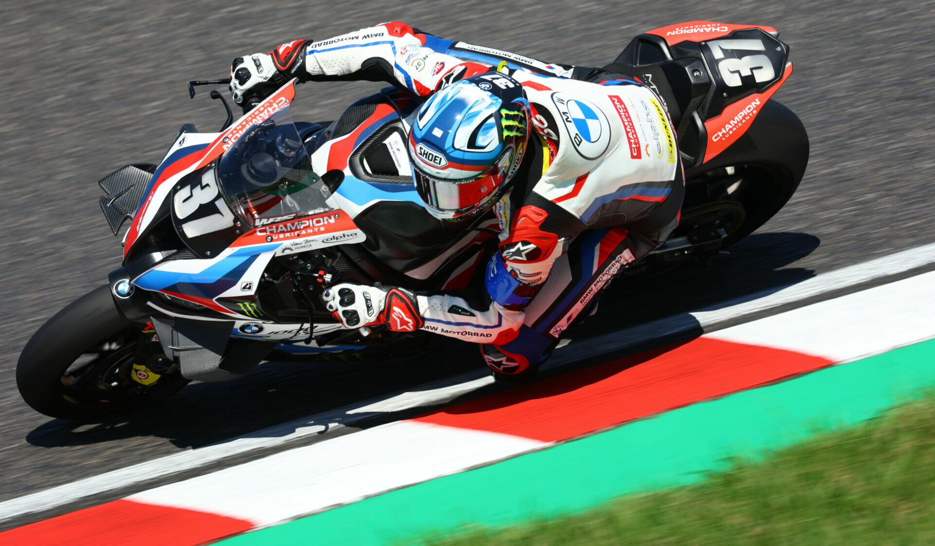 Markus Reiterberger (37) in action on the BMW Motorrad World Endurance Team M 1000 RR. Photo courtesy BMW Motorrad.