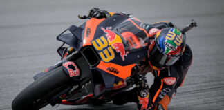 Brad Binder (33). Photo by Kohei Hirota.