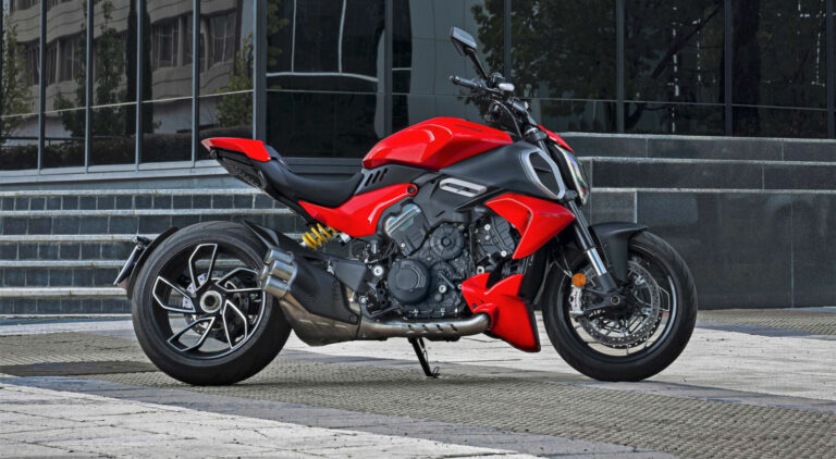 Video: Ducati Introduces New Diavel V4