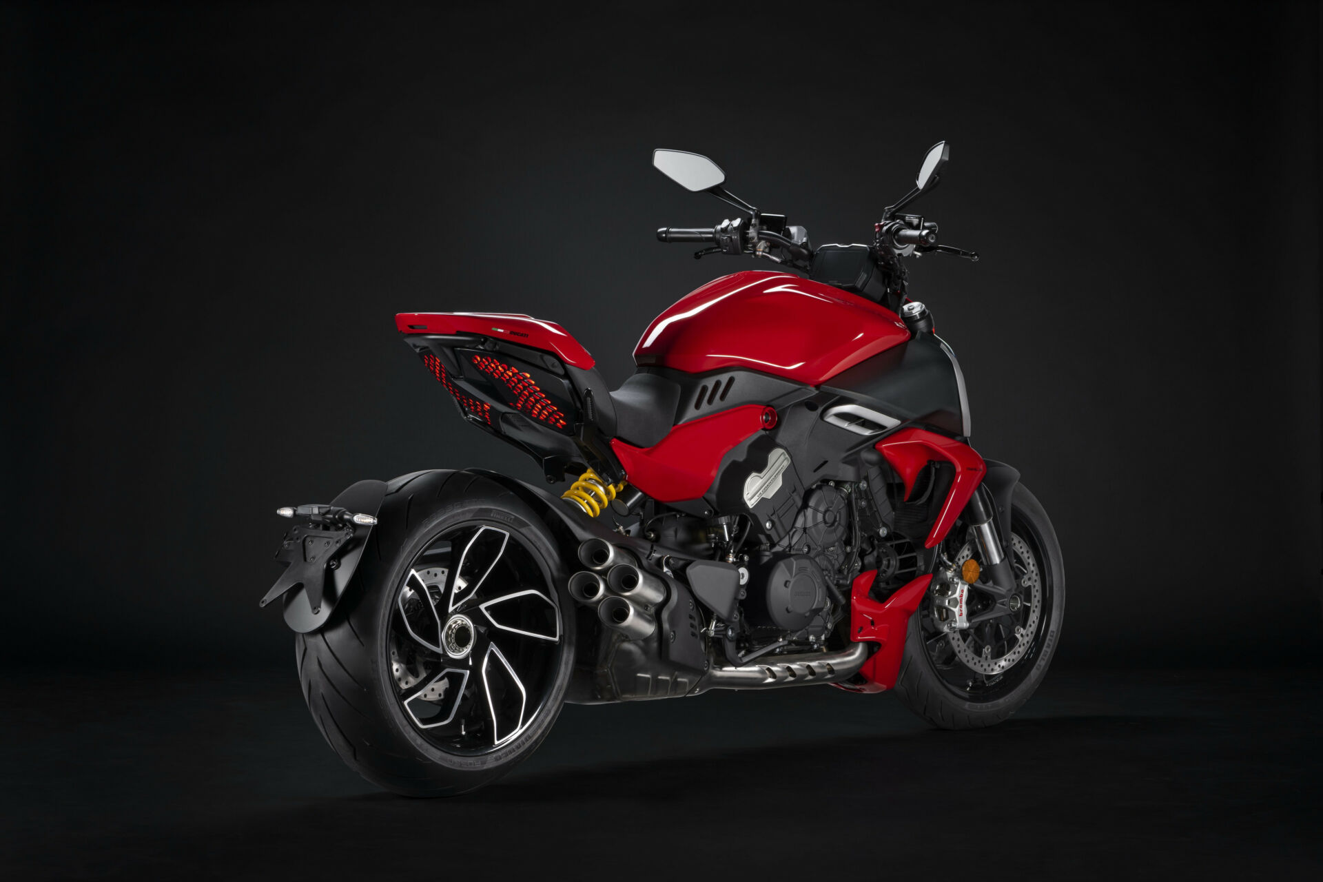 Video Ducati Introduces New Diavel V4 Roadracing World Magazine