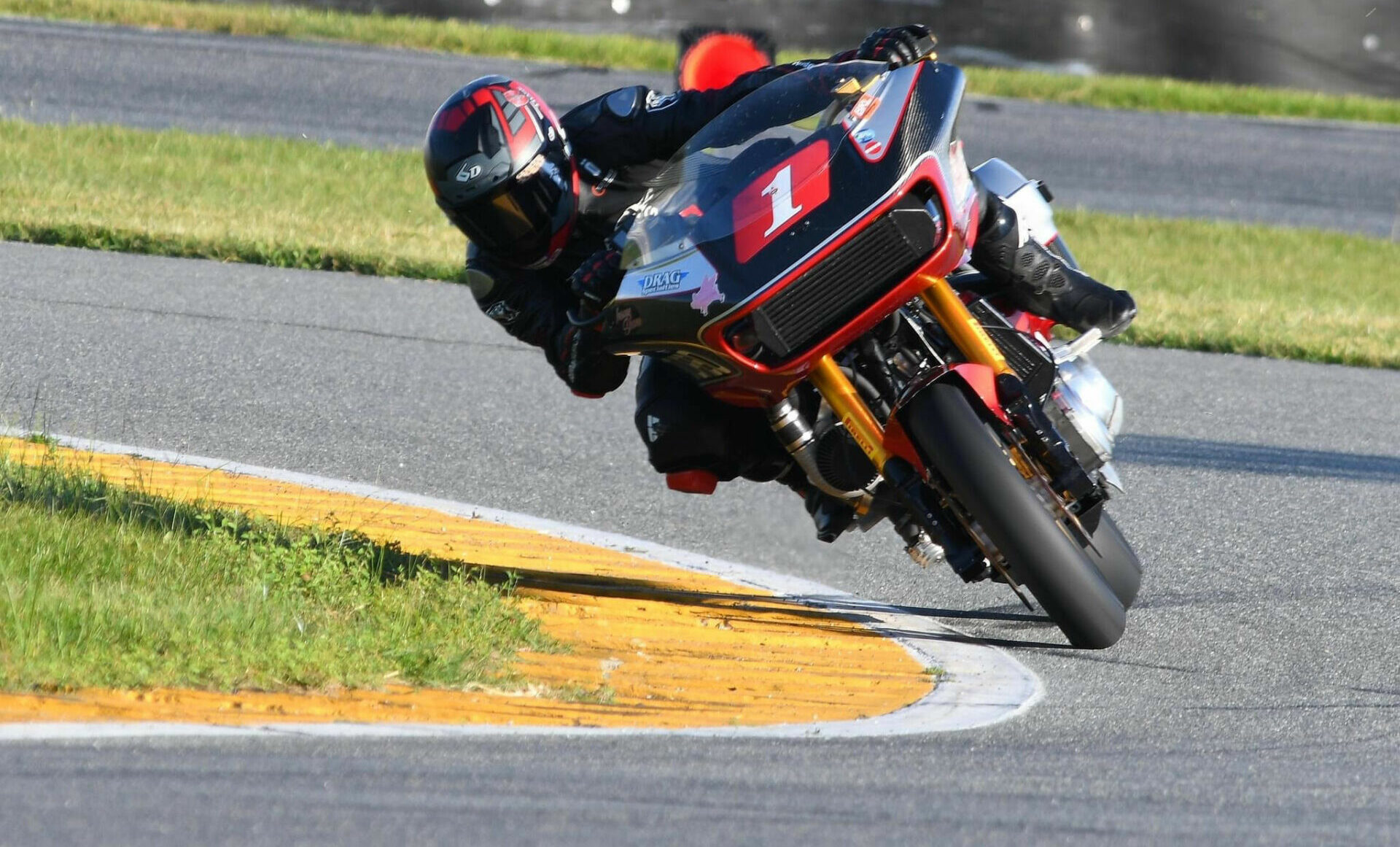 Shane Narbonne (1) captured his second consecutive Bagger GP class title in Daytona. Photo courtesy Pirelli.