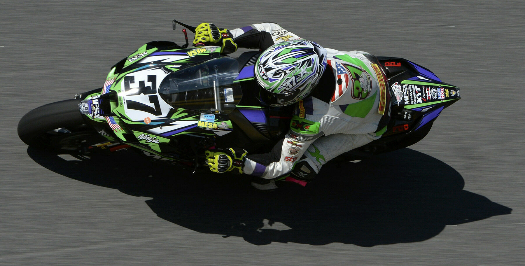 Stefano Mesa (37) set the new Daytona track record on Pirelli DIABLO Superbike slicks. Photo by Lisa Theobald/Hot Shots by Lisa, courtesy Pirelli.