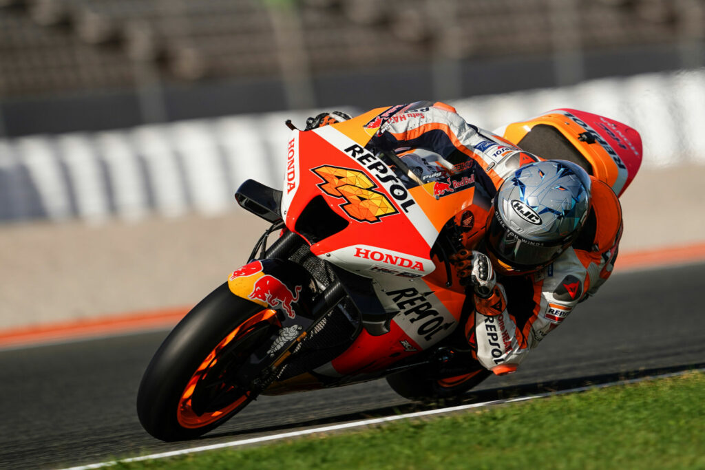 Pol Espargaro (44) without rear wings on his RC213V. Photo courtesy Repsol Honda.