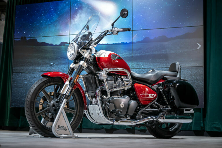 Royal Enfield Unveils Super Meteor 650 Cruiser