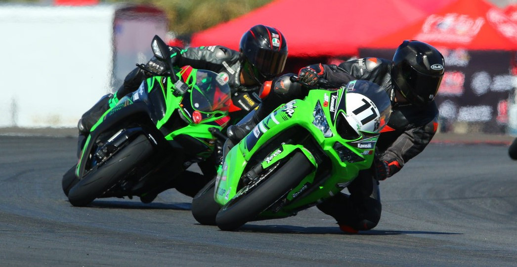 Jason Pridmore follows a student at one of his JP43 Training events at Chuckwalla Valley Raceway. Photo by Caliphotography.com, courtesy JP43 Training.