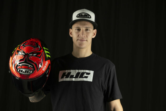 _GG15820 2021 MotoGP World Champion Fabio Quartararo with his new HJC helmet. Photo courtesy HJC Helmets.