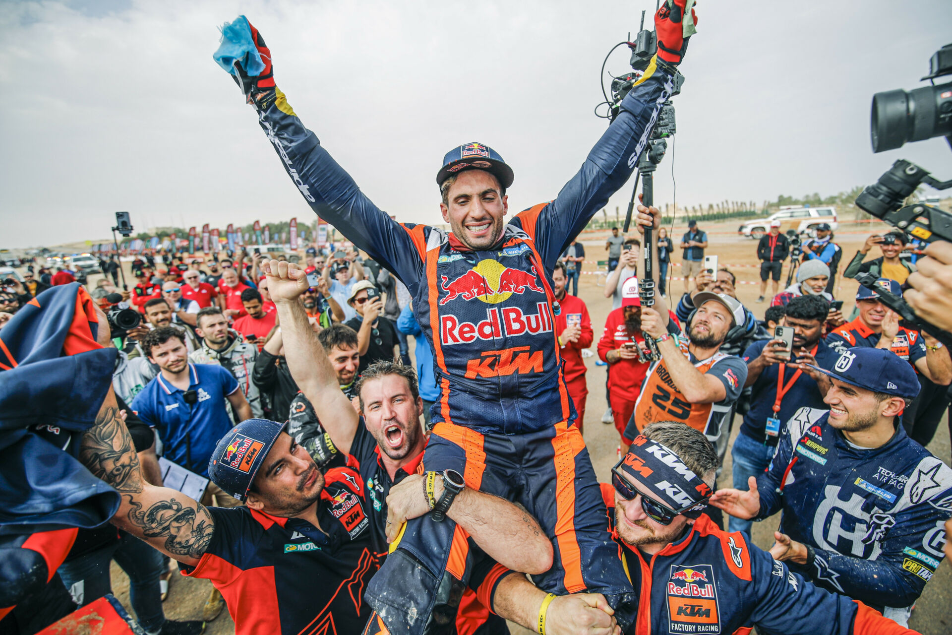 TOP-10 RESULT FOR TOBY PRICE ON DAKAR RALLY STAGE TWO - KTM PRESS