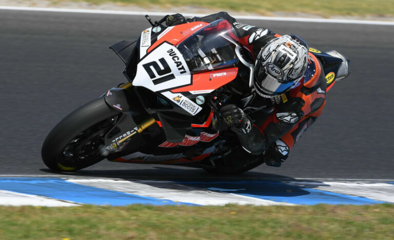 Australian Superbike: Waters Crashes, Goes Fastest In Practice At Phillip Island
