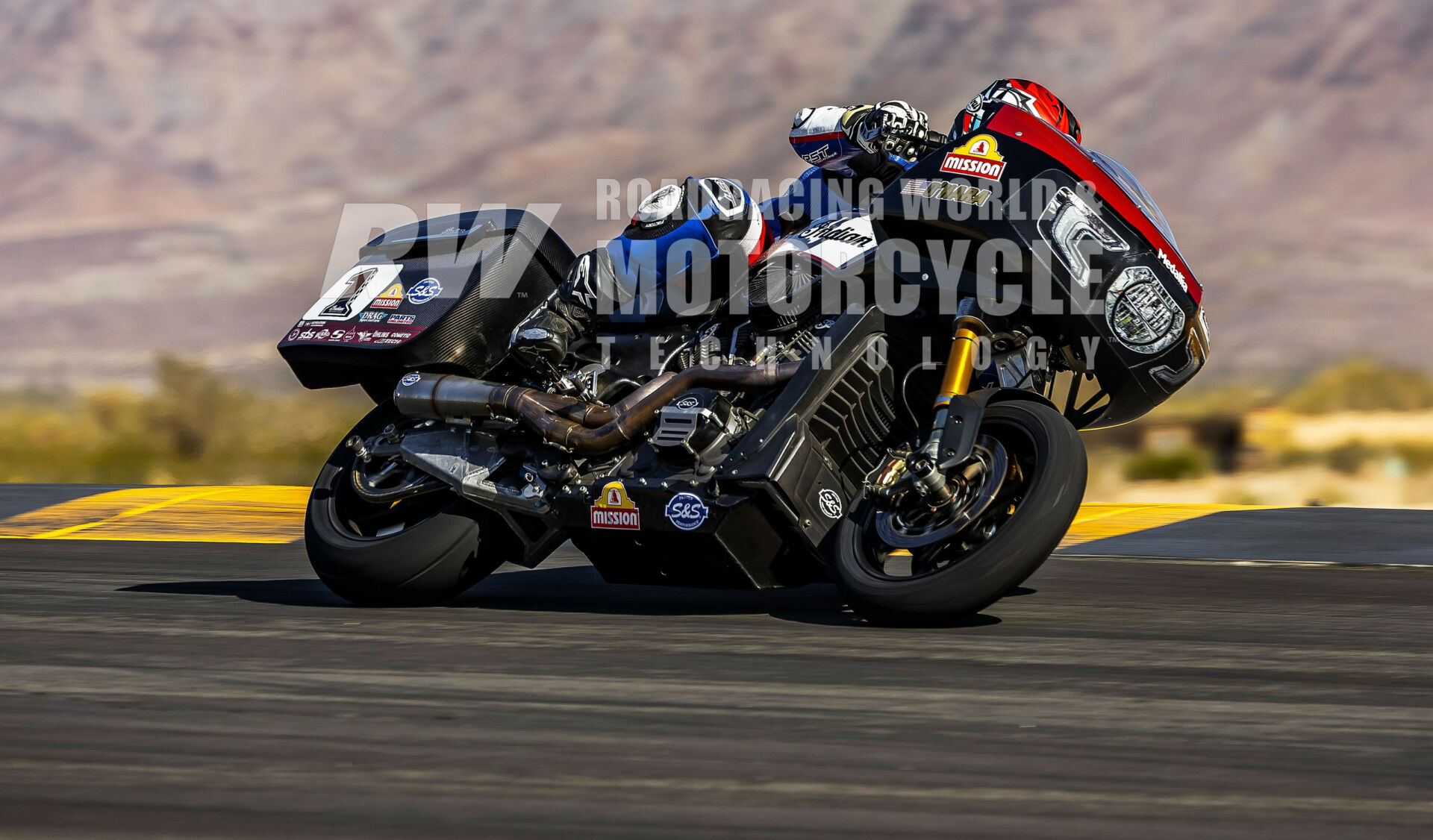 Racing Editor Chris Ulrich on the Indian Challenger Bagger: 