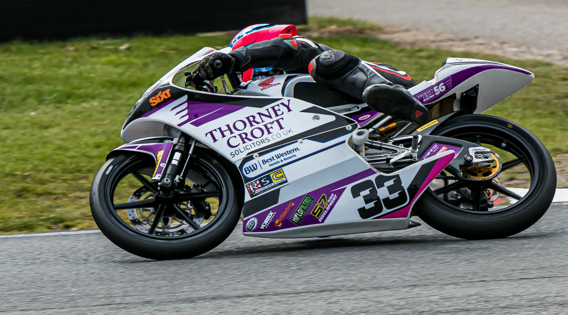 Eli Banish (33) in action during a British Talent Cup event in 2022. Photo by Barry Clay.