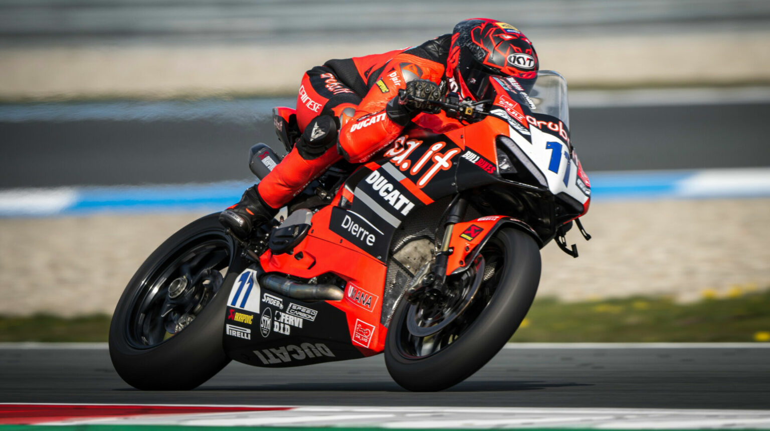 World Supersport Bulega Breaks Lap Record During Superpole Qualifying