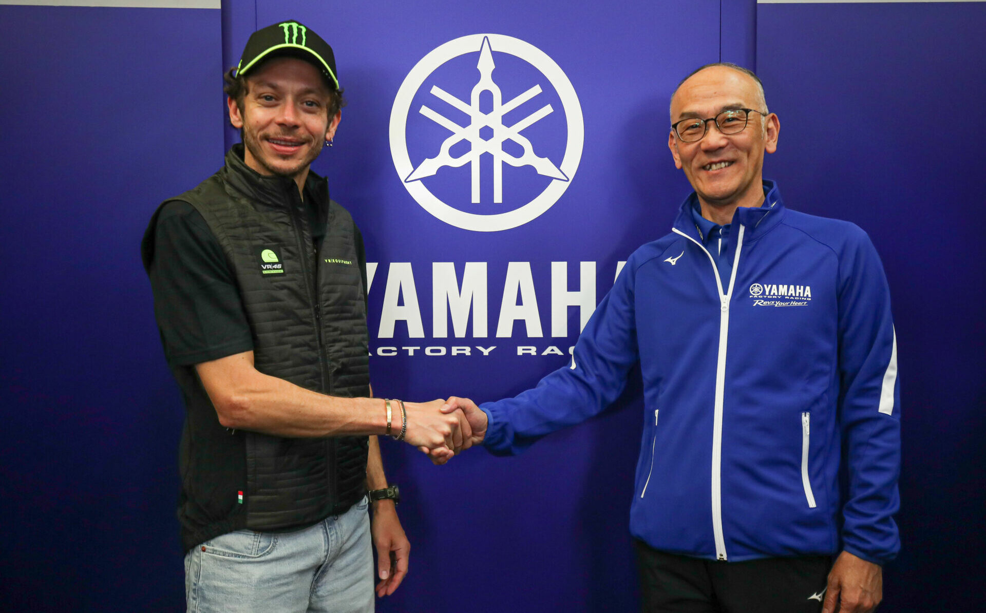 Valentino Rossi (left) and Yoshihiro Hidaka, President of Yamaha Motor Co., Ltd. Photo courtesy Yamaha.