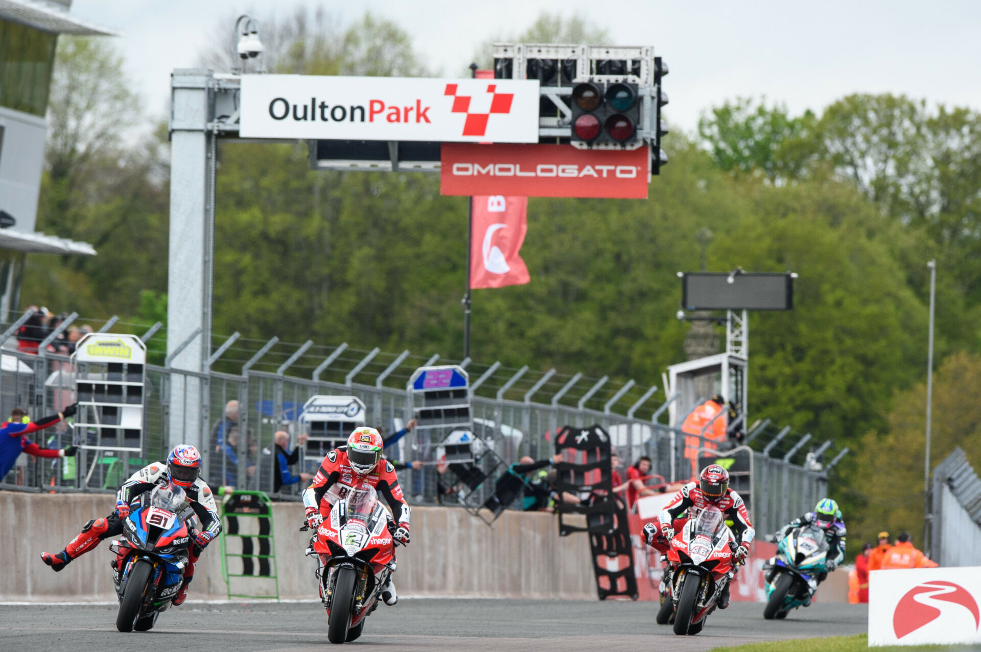 Glenn Irwin (2) leading Leon Haslam (91), Tommy Bridewell (46), and Josh Brookes (25) Monday at Oulton Park. Photo courtesy MSVR.