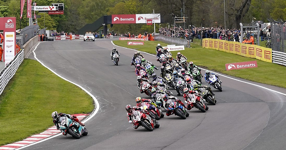 The start of a British Superbike race Monday at Oulton Park with Peter Hickman (60) leading the way. Photo courtesy MSVR.